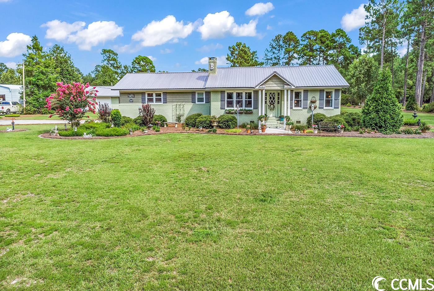 1727 2nd St. Loris, SC 29569