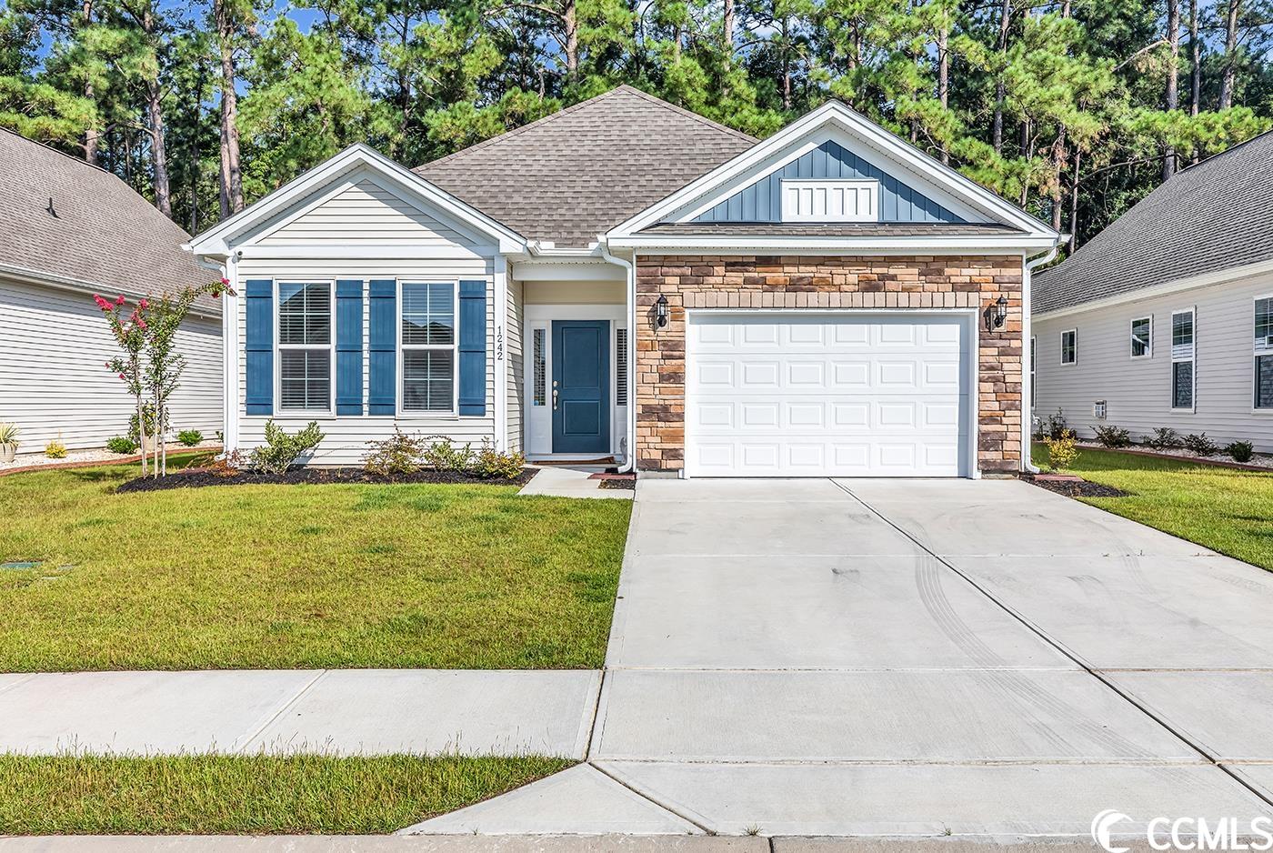 1242 Pyxie Moss Dr. Little River, SC 29566