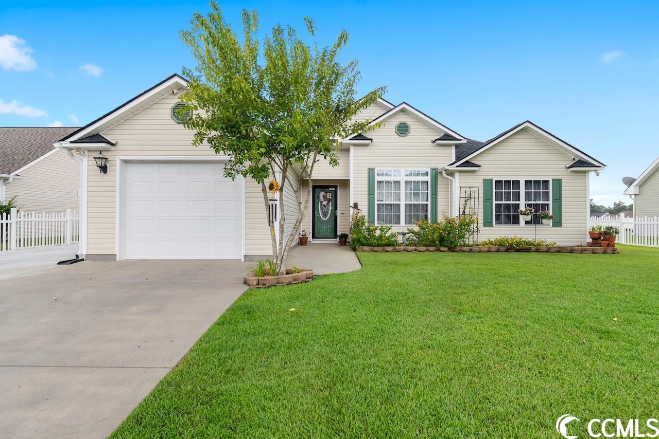 beautiful 3 bedroom/2 bath home located in the wonderful windsor springs community. this home features vaulted ceiling, a spacious great room, large bedrooms, multiple storage closets, and smooth ceilings throughout the home. this upgrade kitchen features tons of cabinetry, a breakfast bar, pantry, and garbage disposal. the large master bedroom features tray ceilings, double sinks, walk-in shower, garden tub, and a large walk-in closet. exterior features includes extended concrete driveway for extra parking with entry sidewalk, large rear patio, fenced rear yard and shed with power. this home provides great opportunity to entertain friends and family, indoor & out. in the wonderful windsor springs community, you will find peaceful & convenient living in a quite country setting. windsor spring’s is a single-family home community, that is located off of highway 378 in conway. the convenient location is within minutes of the historic down-town conway area. the location provides you with close proximity to down-town restaurants, shopping, theaters, and the river walk. less than 10-15 minutes away from ccu & hgtc, and has an easy access to highway 22 that provides you with close proximity to all the attractions of myrtle beach including fine dining, world class entertainment, and medical centers. call today to view this lovely home!