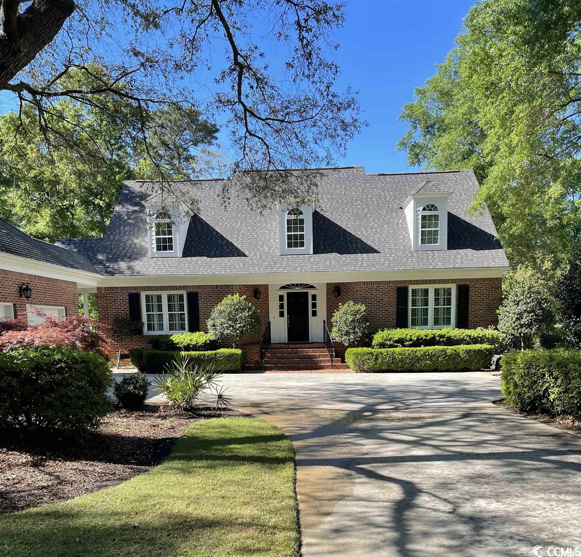 don't miss this wonderful home in the richmond hill section of historic wachesaw plantation. located on the 10th hole of the exclusive wachesaw plantation club. 3 bedrooms, 3 and 1/2 baths. beautiful golf course view