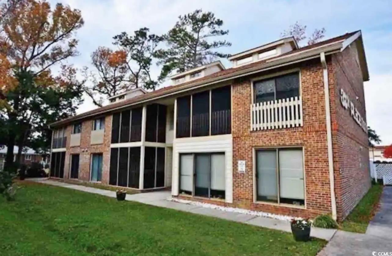 beautiful remodeled condo located in the heart of myrtle beach. walking distance to the beach. close to neighborhood walmart, walgreens, dollar tree, hooters, mini golf, etc.. furniture is included in the sale.  prefect for small families and pets. must see to appreciate. owner is sc license realtor.
