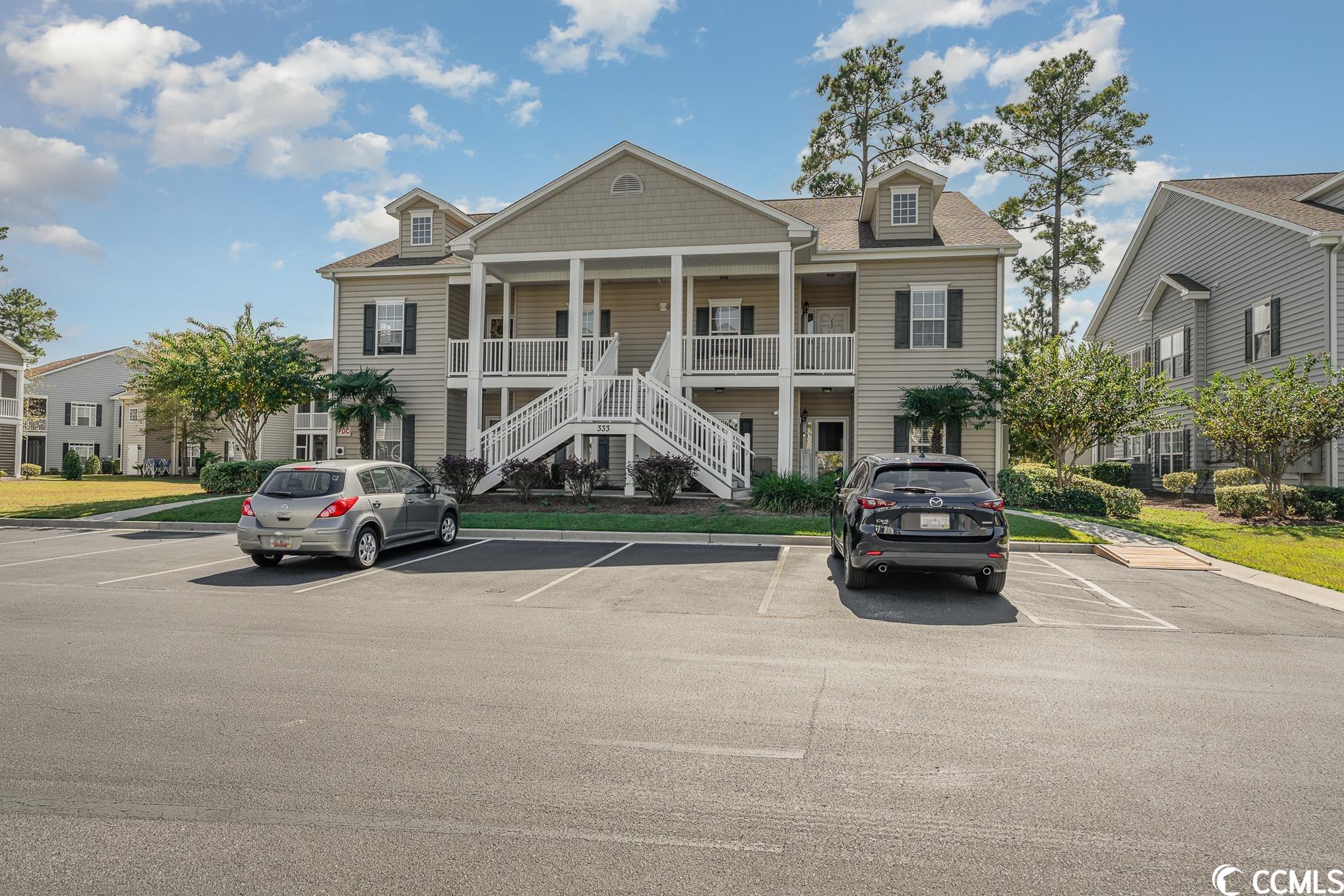 discover easy living in this pristine first floor, 3-bedroom, end unit located in a perfect golf course community of blackmoor. two brand-new walk-in showers and commodes were just installed. the spacious, sunlit interior boasts an open layout, and all appliances, including a washer and dryer, convey, making this home move-in ready. enjoy your morning coffee or unwind in the evenings on the screened porch, providing a peaceful retreat. nestled in a prime location, this property offers the ultimate in convenience and tranquility. don't miss the opportunity to call this gem home, where you can relish the best of golf community living with modern amenities and idyllic surroundings in marcliffe west.