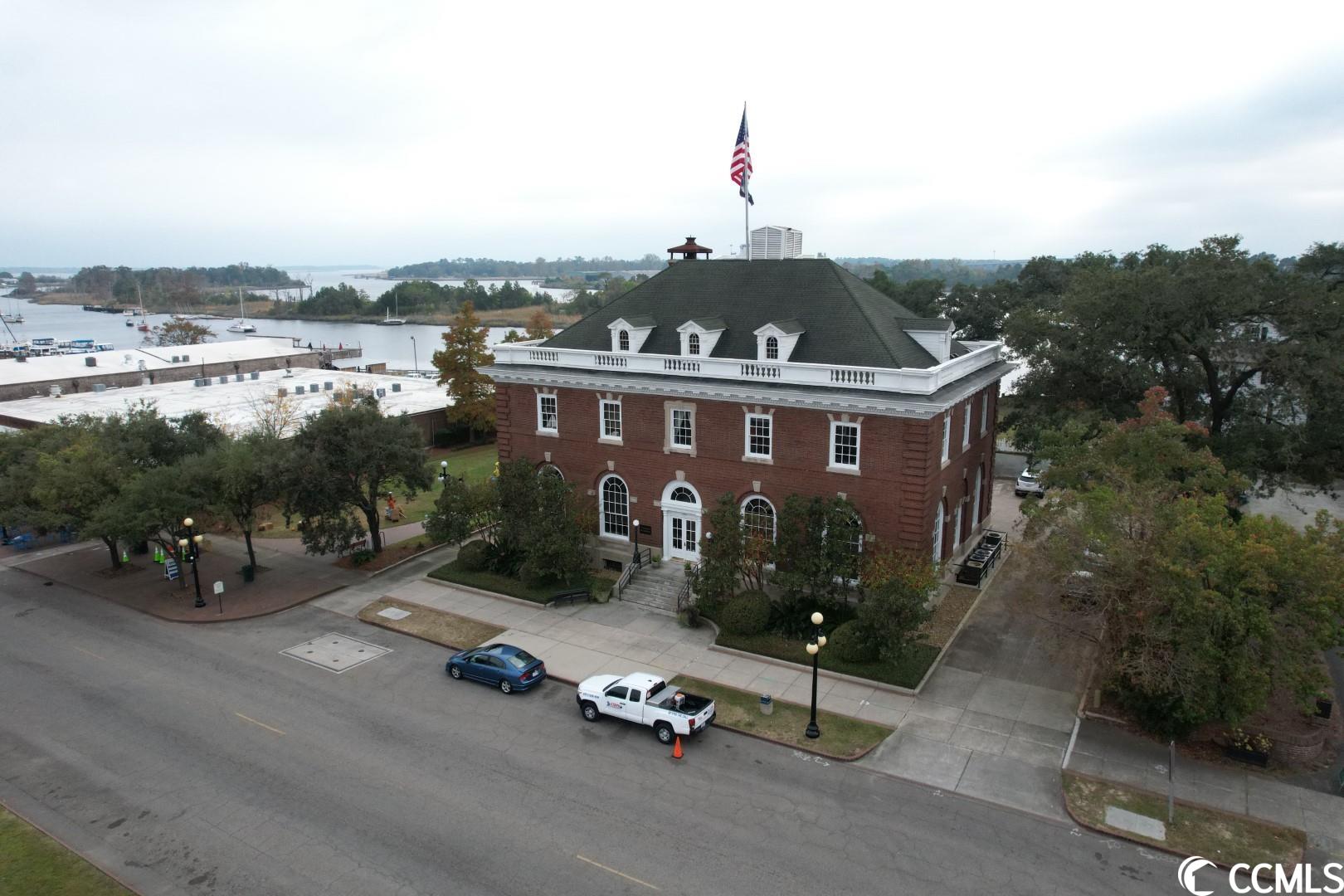 entire floor for lease. this offering includes the top floor of the historic building located at 1001 front st in georgetown, sc. the top floor features a beautiful office space with original historic architecture, storage closets, open floor plan office space, loft area, a kitchenette, and a spiral staircase that leads to a viewing post that gives views of winyah bay, front st, and parts of georgetown. this is a unique opportunity to lease a space for your business that truly makes a statement. walking distance to banks, dining, shopping, and more. square footage is approximate and not guaranteed. buyer responsible for verification.