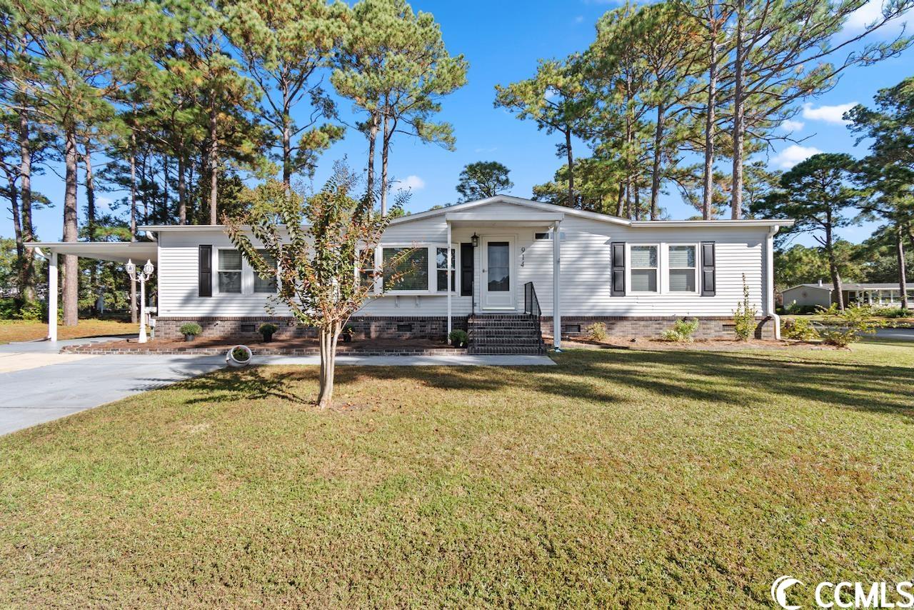 welcome to the beautiful 55+ neighborhood at ocean pines. retire in style with this large updated two bedroom two bath home where modern meets cozy. the neutral colored interior gives off a very bright and refreshing vibe. enjoy mornings in the front living room that is naturally lit by the sunlight. whether relaxing or entertaining family and friends the large carolina room that connects to the dining area and kitchen is the perfect spot. head outside to sit back and hang out on the rear covered porch on a beautiful day. this community offers two pools, two clubhouses, library, exercise equipment, and a bocce ball court. just a short mile drive to spend a day on the beach in murrells inlet or head to the marshwalk for a relaxing meal on the water. don't miss out on making ocean pines home!
