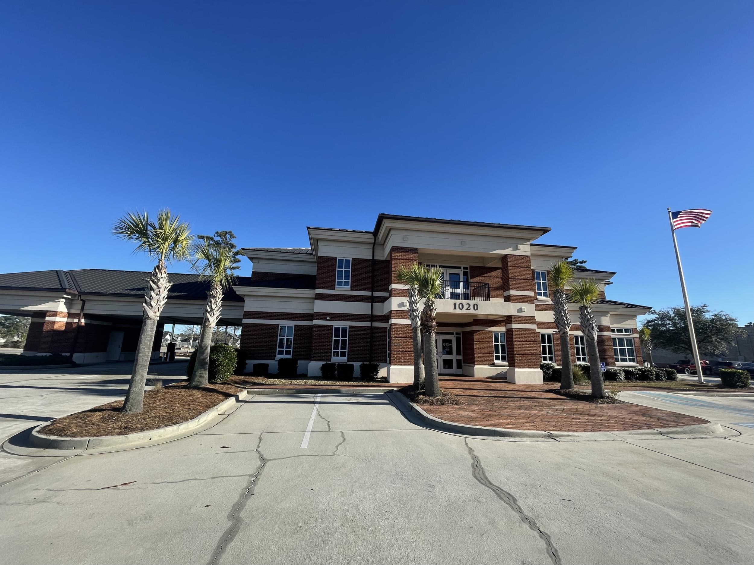 full service gross lease. approximately 4,866 sf of 2nd floor office space located in the midst of the north myrtle beach retail corridor at the intersection of highway 17 n and 11th ave n. renovated in 2015, elevator access ,1 executive office  with secretary office attached, large conference with electrical switchable/privacy glass, 10 individual offices, full kitchen, 2 restrooms, reception office, storage office & attic storage ample parking, floor plan available upon request.