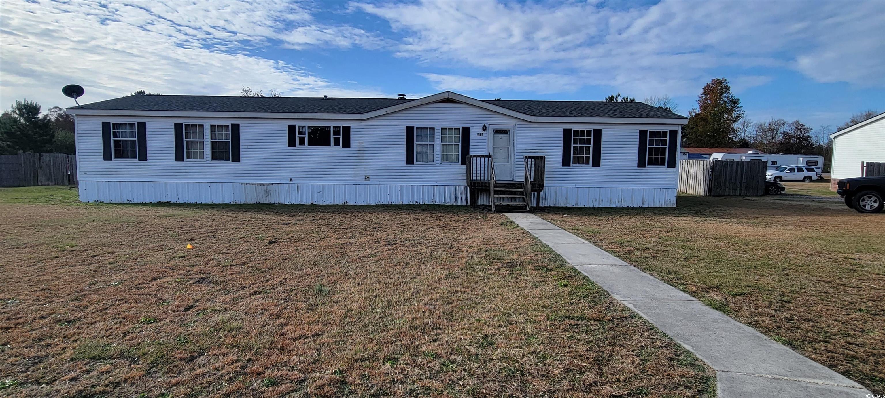 this 4 bedroom, 2 bath home is ready for your sweat equity! home sits on 0.5 acres in bryants landing off of highway 905 in conway. plenty of room inside with split bedroom floor plan, fireplace in living room, large kitchen/dining area.