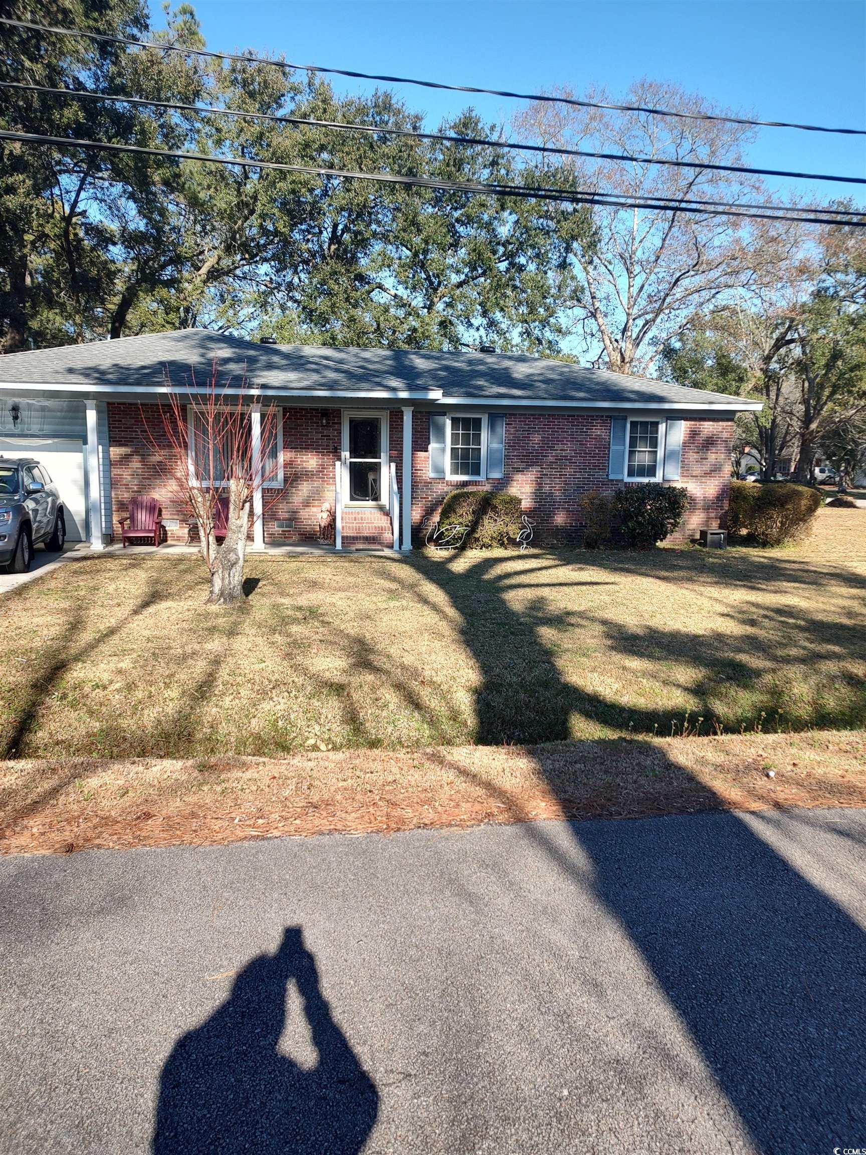 this home is a gem! very well maintained! beautiful hard wood floors! make your appointment today as this property will not last long. very close to all georgetown has to offer. beautiful front street is just a stones throw away.
