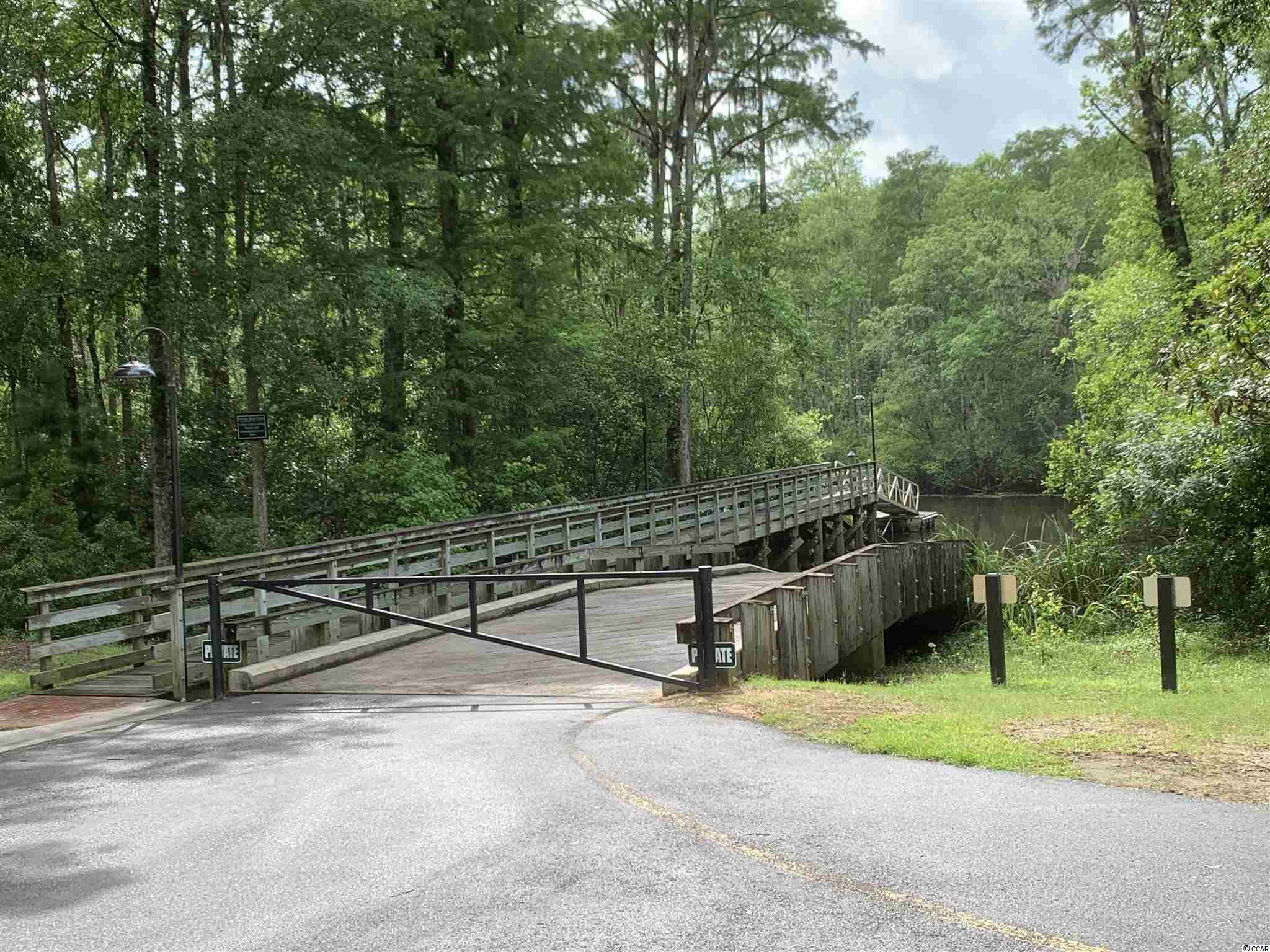 375 Woody Point Dr.