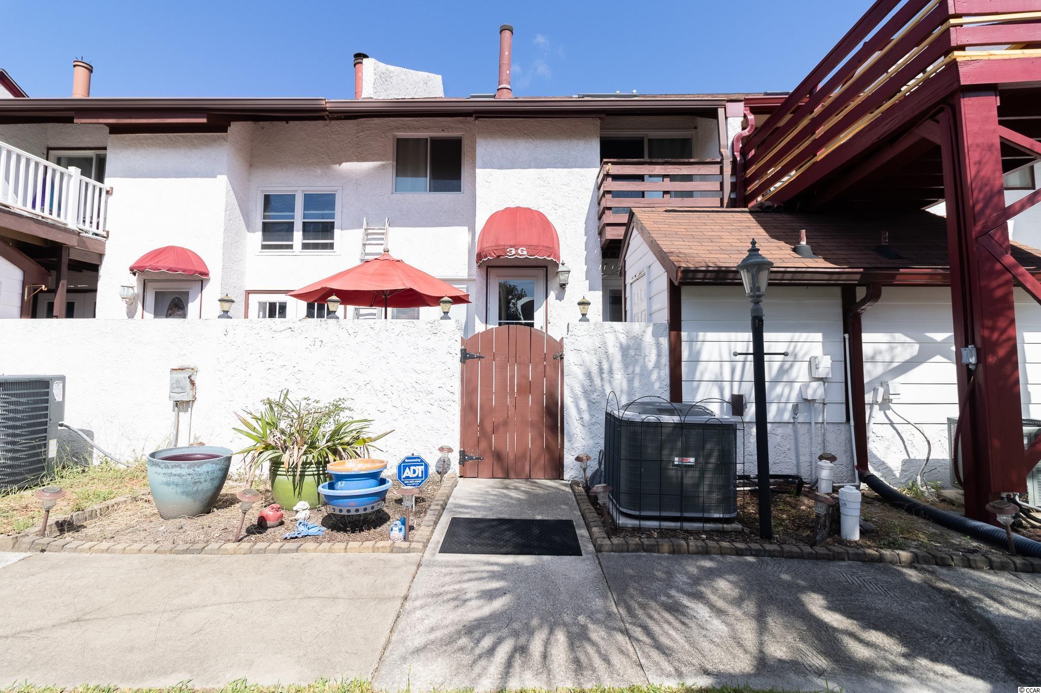 305 20th Ave. S 3G