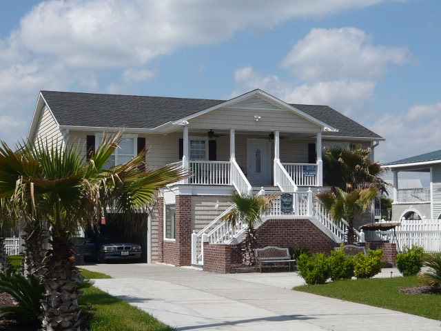 1852 Dolphin St. Garden City, SC 29576