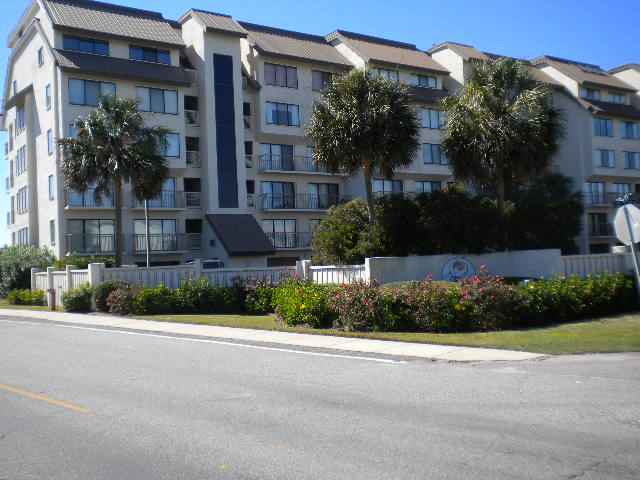 1398 Basin Dr. UNIT #311 Garden City, SC 29576