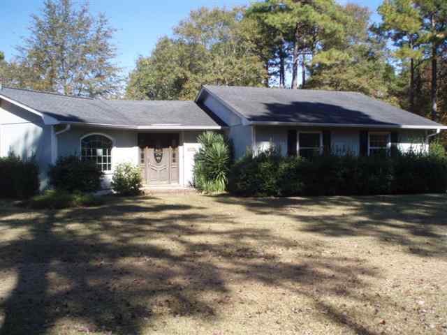 115 Erskine Dr. Conway, SC 29526