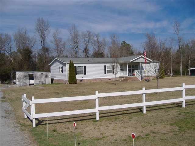 718 Hawk St. Loris, SC 29569