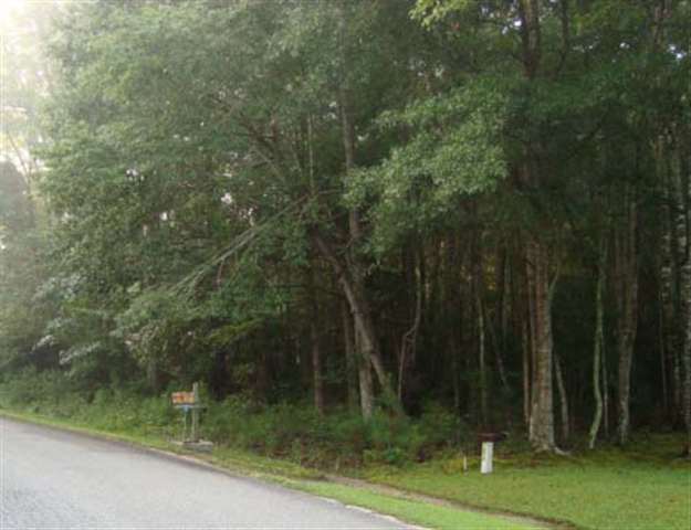 8 Pinewood Dr. Carolina Shores, NC 28467