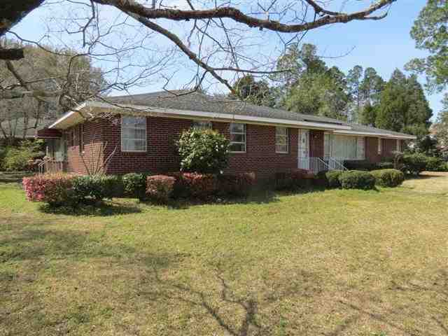 303 Oakland Ave. Hemingway, SC 29554