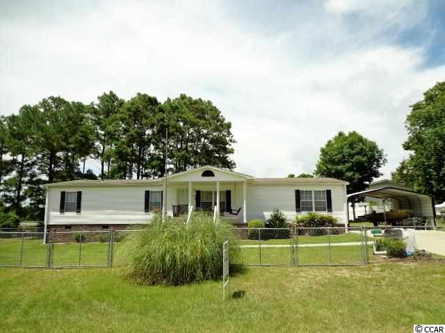 522 SE Bayshore Dr. Bolivia, NC 28422