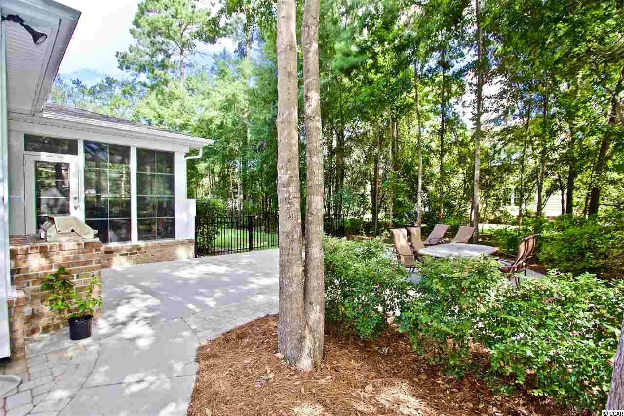 596 Woody Point Dr.