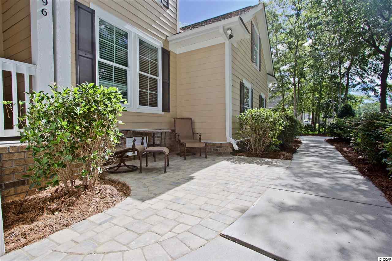 596 Woody Point Dr.