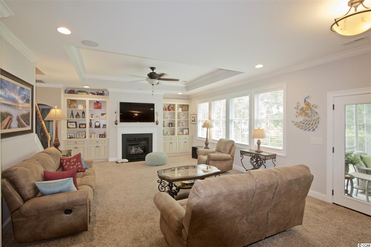 596 Woody Point Dr.