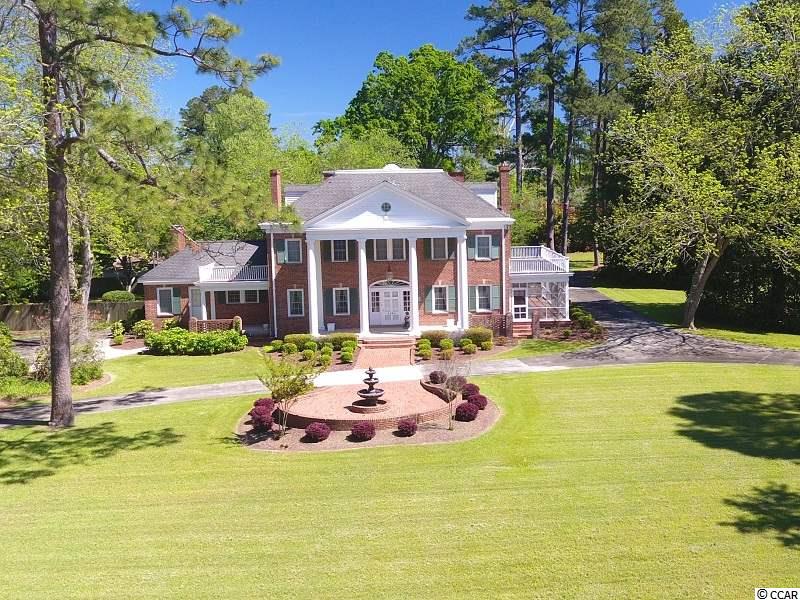 1404 Lake Shore Dr. Lake Waccamaw, NC 28450