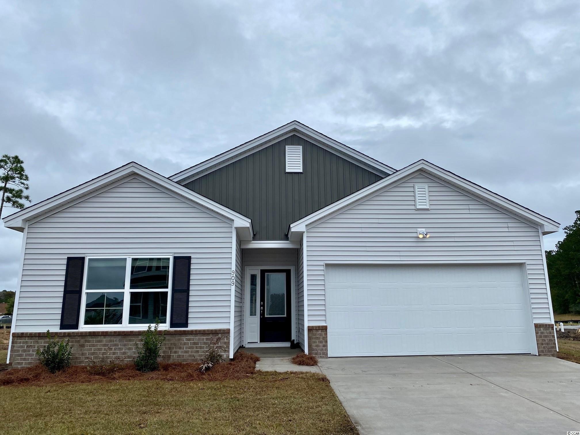 909 St. Albans Loop