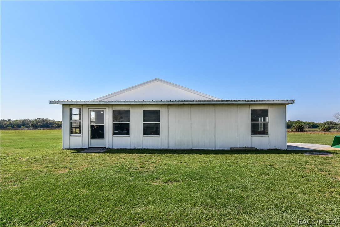 Listing photo id 4 for 6801 Dunnellon Road