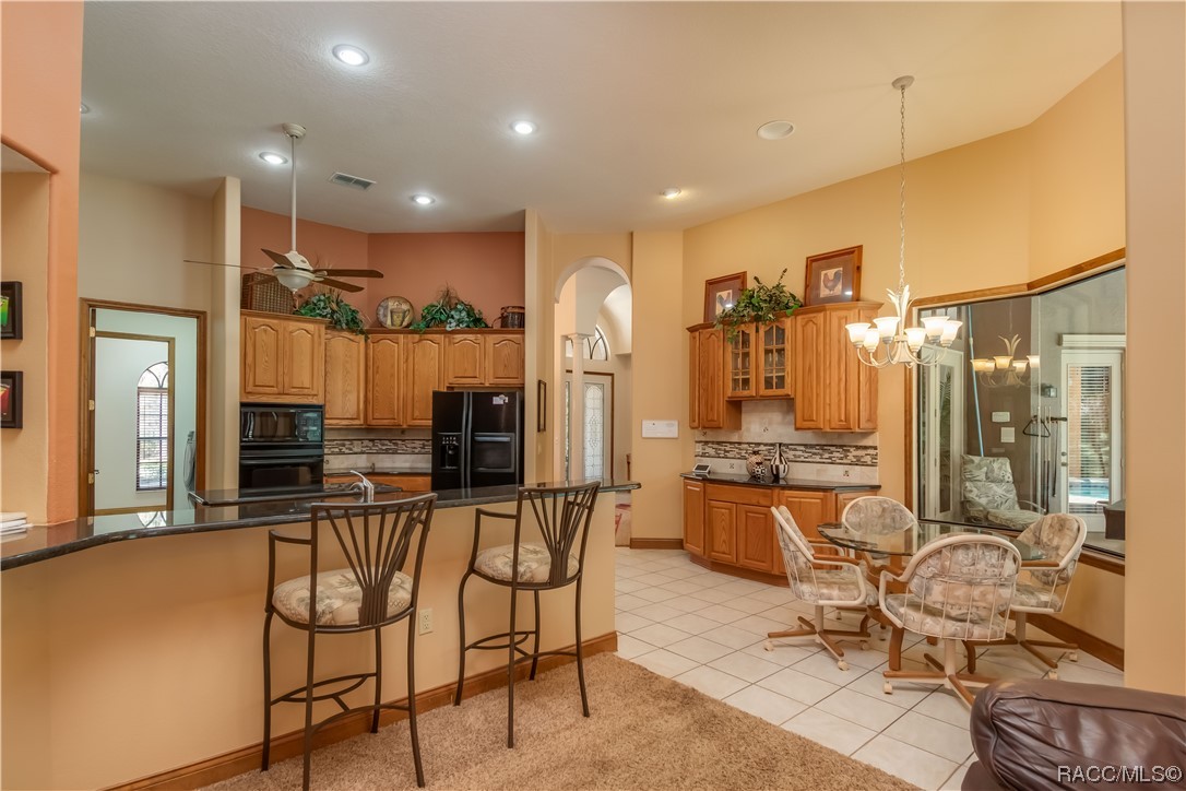 Listing photo id 26 for 5031 Crossgate Point