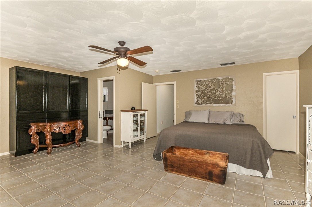 Listing photo id 48 for 6935 Haulover Point