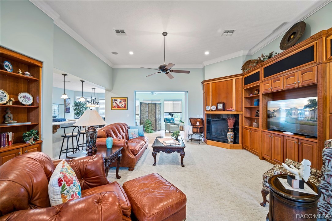 Listing photo id 14 for 11972 Riverhaven Drive