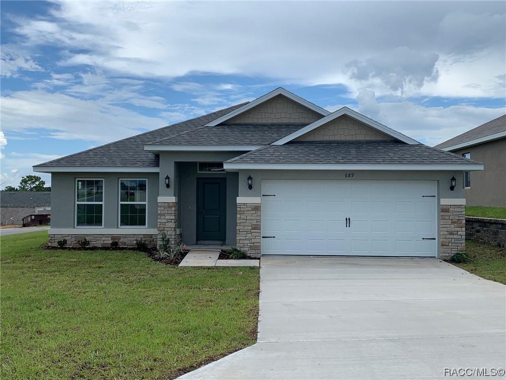 BRAND NEW QUALITY BUILT CONSTRUCTION IN THE FAIRWAYS @ TWISTED OAKS!! SELLER PAYS CLOSING COSTS WITH USE OF APPROVED LENDERS.  IF YOU ARE IN THE MARKET, NOW IS THE TIME TO CHECK OUT THIS QUALITY BUILT AND WARRANTY BACKED HOME WITH SELLER INCENTIVES!!!  CHANGES TO UPGRADES AND COLORS MAY BE AVAILABLE ON THIS HOME IF YOU HURRY!!  THIS 4/2/2 HOME HAS 2020 SF (APPROX) OF LIVING SPACE AND THE BEST UPGRADES INCLUDED!! 10X14 COVERED PATIO, STAINLESS STEEL APPLICANCE PKG, VAULTED CEILING IN OWNERS' BEDROOM, GARDEN TUB WITH SEPARATE TILE SHOWER IN OWNERS BATH, WOOD CABINETS & LOTS OF BEVELED EDGE COUNTERTOPS, WOOD LOOK CERAMIC TILE IN THE WET AREAS.  THIS HOME OFFERS BOTH A BOOK AND FORMAL DINING ROOM. LOTS OF EXTERIOR CURB APPEAL WITH THE CRAFTSMAN ELEVATION ON A LARGE CORNER LOT.