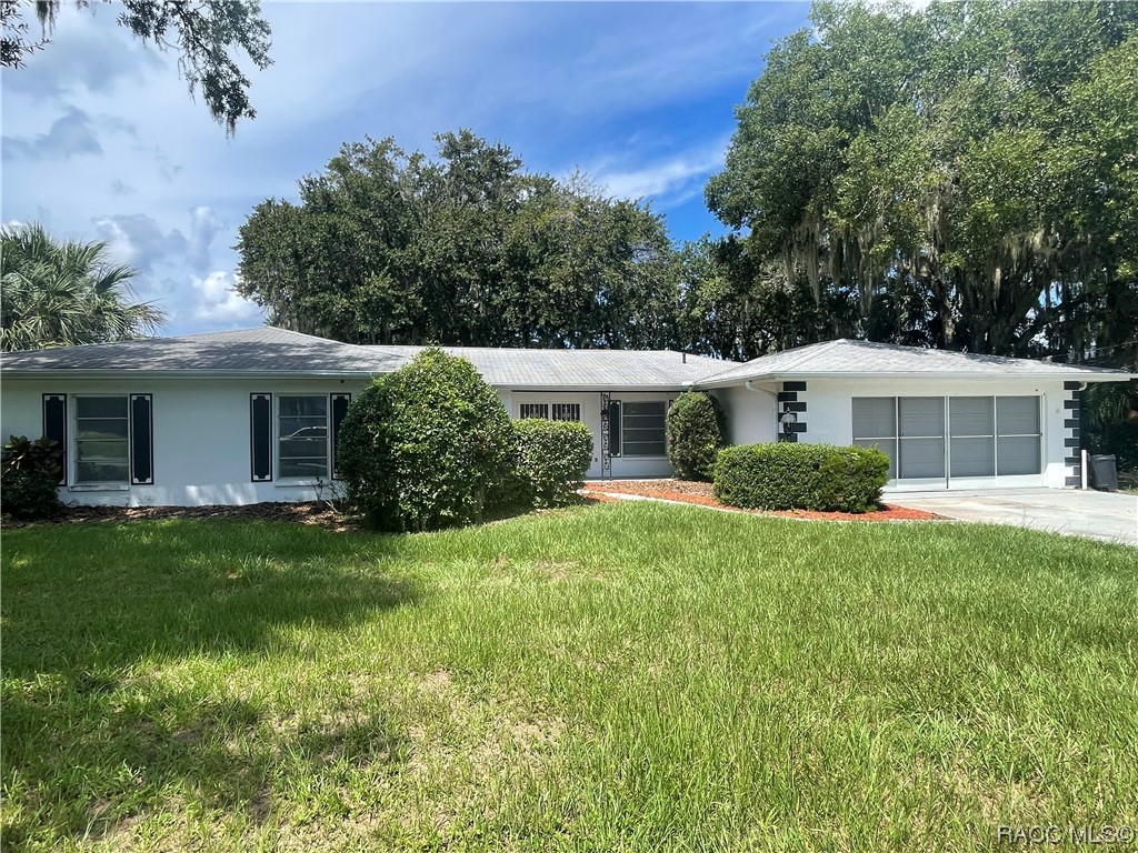 Details for 850 Country Club Drive, Crystal River, FL 34429