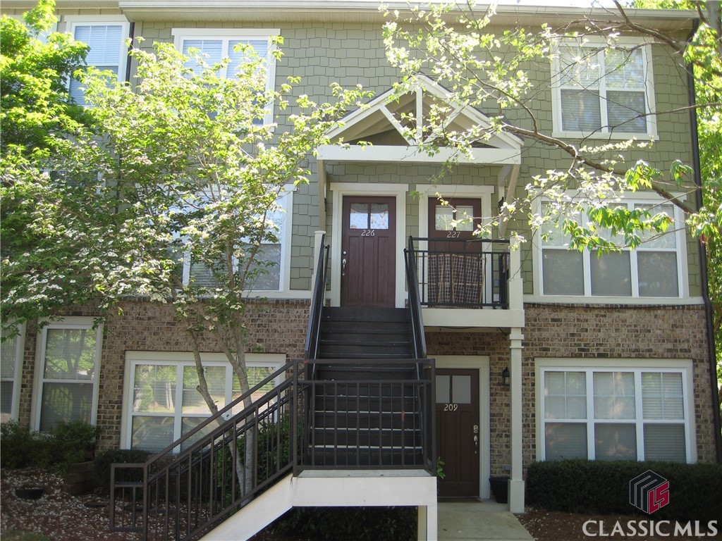 2 BR/2 BA TH style condo. Rented through July, 2024 (rented at 1150).  Professional management.  All appliances included.   NOTE:  This is part of a 4 unit package.  Package consist of 2 units in the Woodlands, one unit in Brookewood Mill, and one unit in Summit.  All are 2 BR units; all are leased through July, 2024.  Seller will ONLY sell the package of 4 units.
Call agent for more details.  Woodlands of Athens is a premier gated student community with resort style amenities.
No nightly/weekly rentals allowed.
