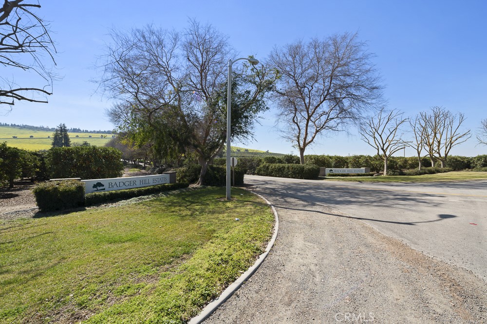 Valley View Drive, Exeter, California image 1