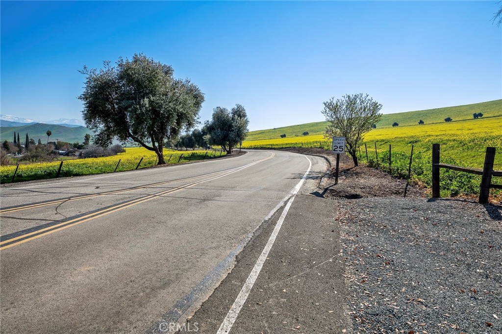 Valley View Drive, Exeter, California image 3