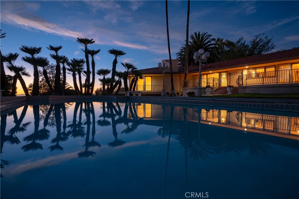 Photo of 984 La Cresta Place, Palos Verdes Estates, CA 90274