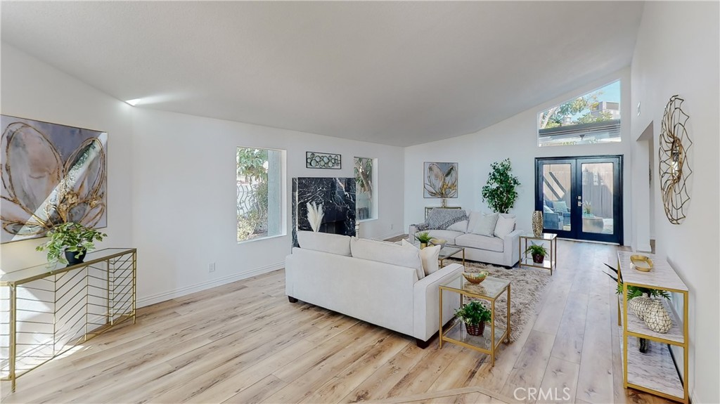 Photo of 12777 Victory Boulevard, North Hollywood, CA 91606