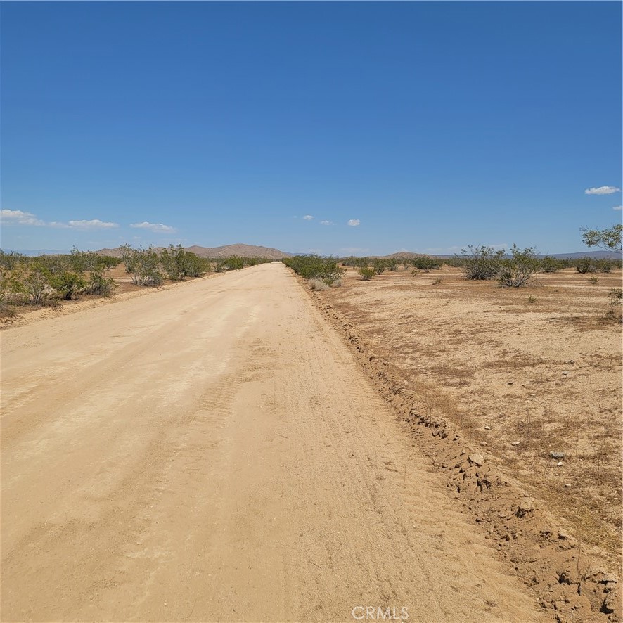 Maintained Dirt Roads provide easy access