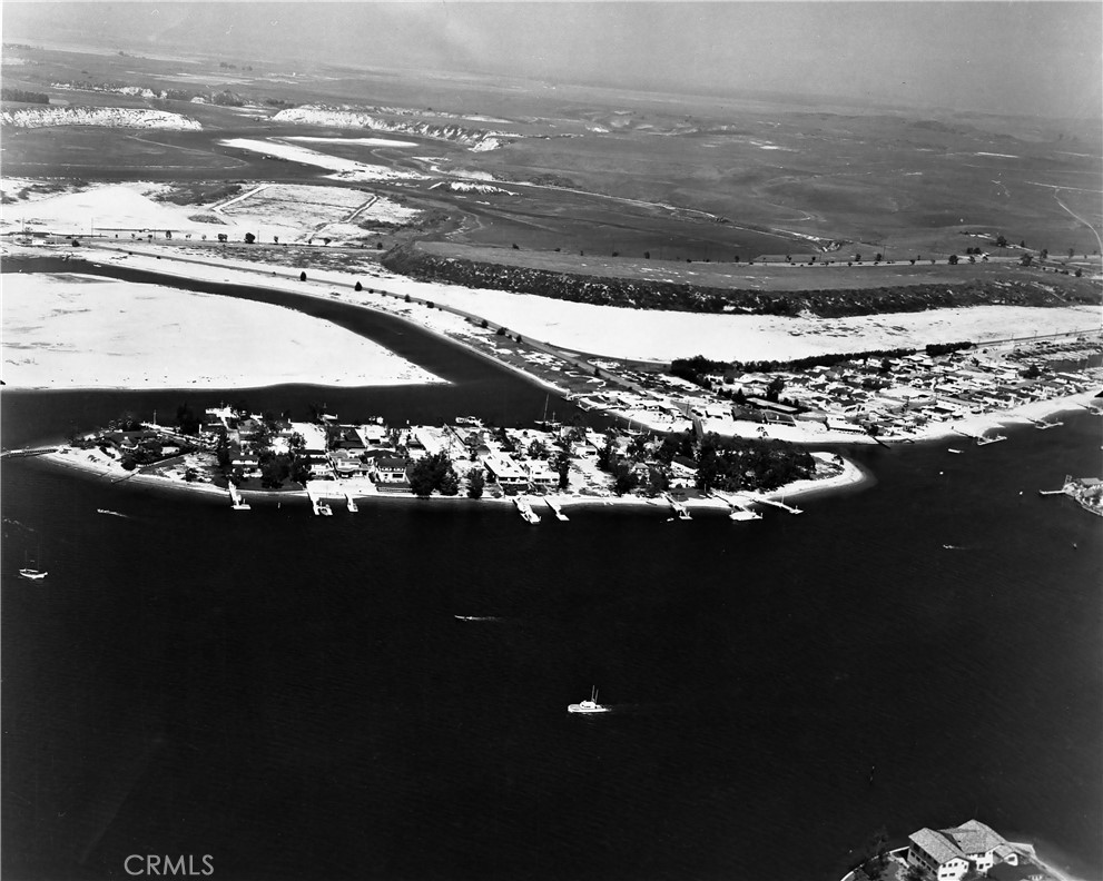 Harbor Island 1945