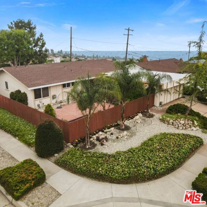 6520 Eddinghill Drive, Rancho Palos Verdes, California 90275, 4 Bedrooms Bedrooms, ,2 BathroomsBathrooms,Residential,For Sale,6520 Eddinghill Drive,23301967