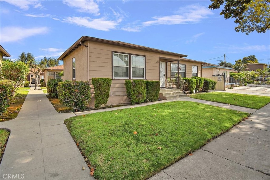 Photo of 3355 Independence Avenue, South Gate, CA 90280