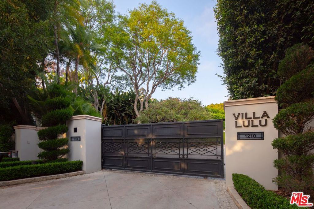 Photo of 1210 Benedict Canyon Drive, Beverly Hills, CA 90210