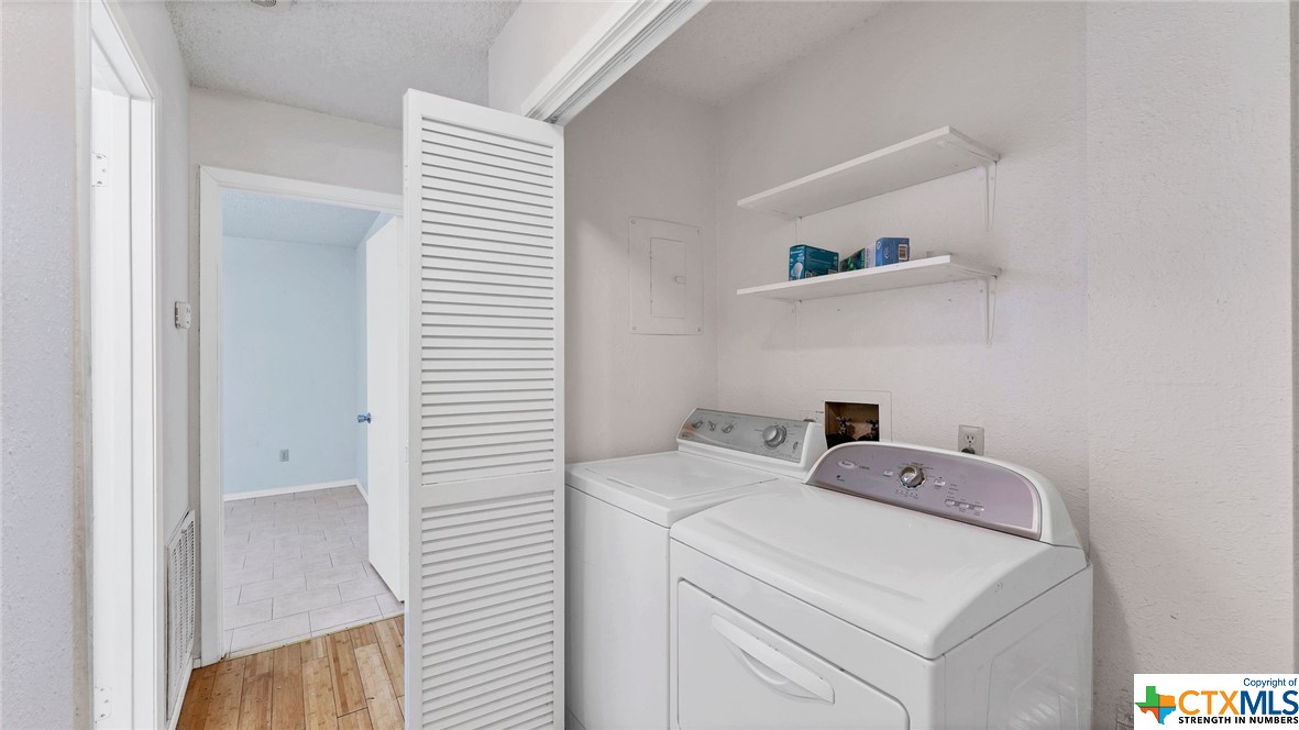 LAUNDRY ROOM IN HALL CLOSET, W/D INCL
