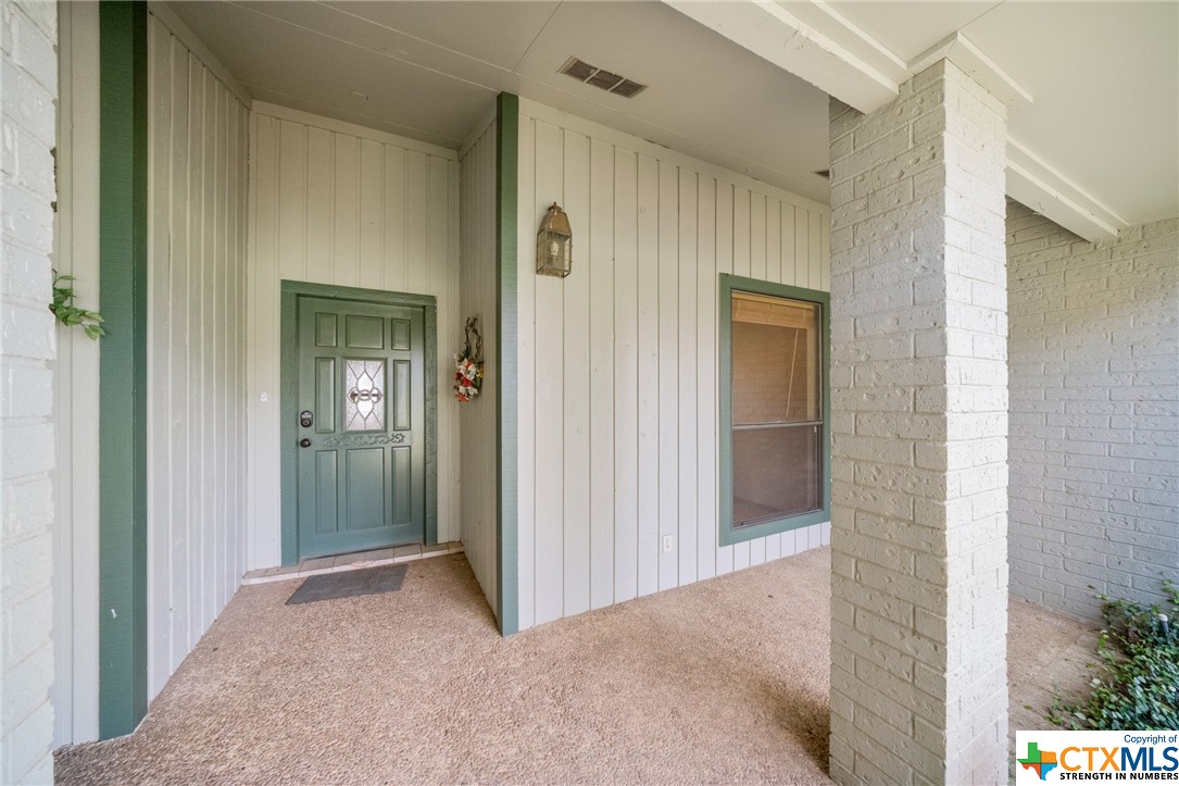 Front entry/porch