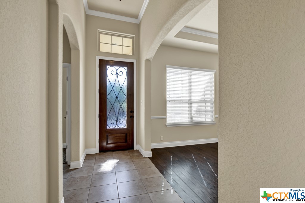 Entry/Foyer area