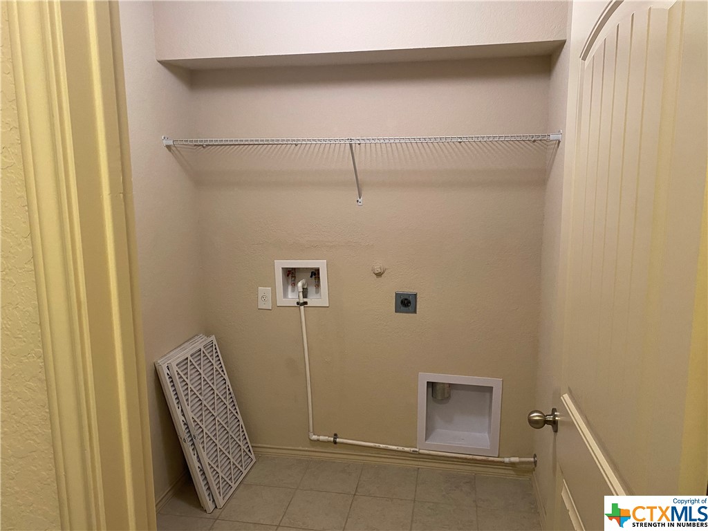 Walk-in handicap tub with spa jets in bathroom 2