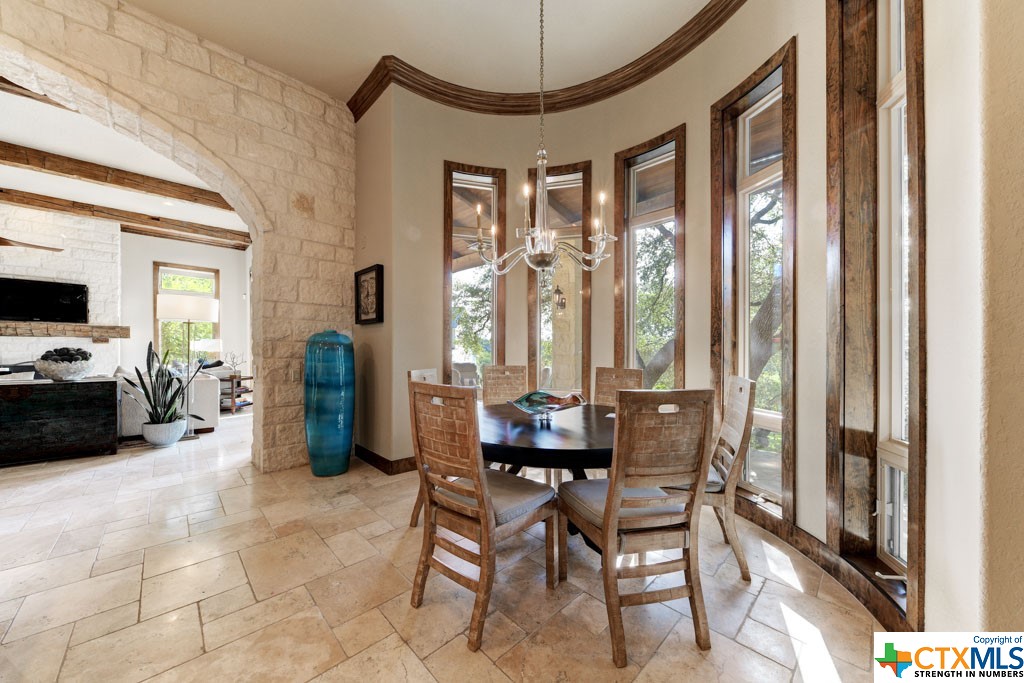 Settle into the breakfast area for a scenic view of the majestic Texas Hill Country. Right outside the windows you find multiple mature trees to house various wildlife!