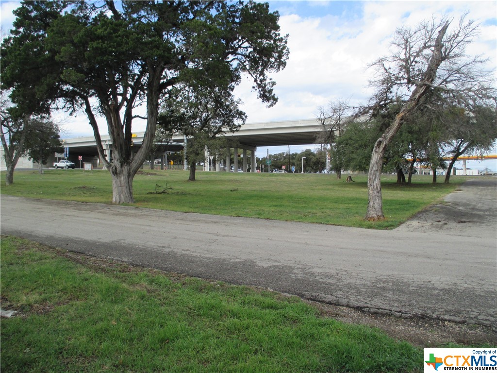 A 6.6155 acre 18 space RV Park located at the corner of River Road and Loop 337 in New Braunfels.  ALL OR PART. 
 Zoned M-1.  Plenty of space on the corner for a Retail Store.  Contact the office for more details.