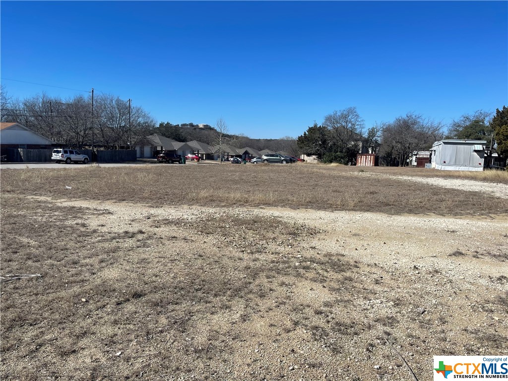 Calling all investors!!! You will not want to miss this fantastic commercial land lot.  This property is zoned B3 offering a variety of options for your business.  Prime location in Harker Heights with quick access to I-14 and Indian Trail.  Connecting lot on Pan American is also for sale MLS 505046.