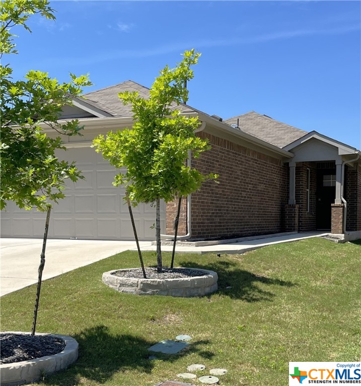 Well-maintained gently lived-in home is almost like new! Four bedrooms, 2 baths, open floor plan, covered front and back porches. True greenbelt lot with no neighbors behind. Close to schools, hospitals, shopping. Easy access to SH 130 toll road and I-35.
