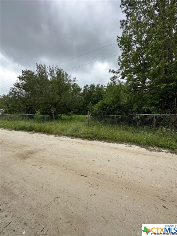 240 Radin Rd. Moscow, TX 75960
Searching for that perfect piece of Texas to call yours? These 3 lots totaling 18,163 sqft are minimally restricted and ready to be made into the property of your dreams! Property is partially fenced and there is a manufactured home on the property that is no longer livable.
